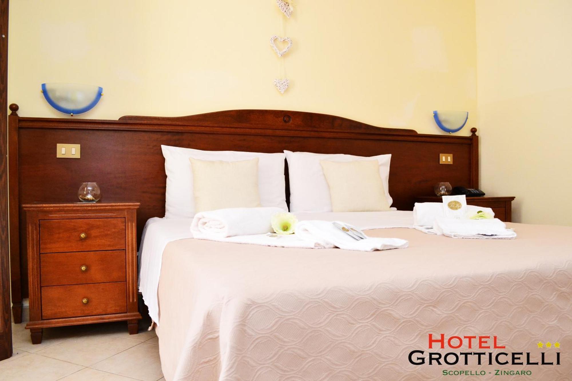 Hotel Grotticelli سكوبيلو الغرفة الصورة